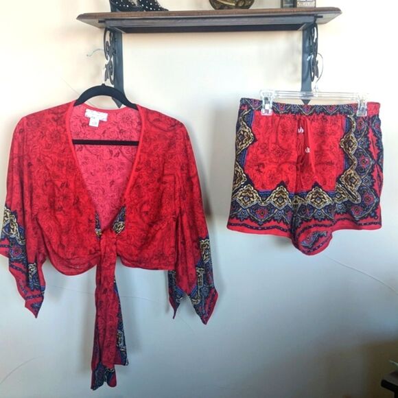 Band of Gypsies Boho Paisley Crop Tie Top &  Shorts Set - Picture 4 of 13